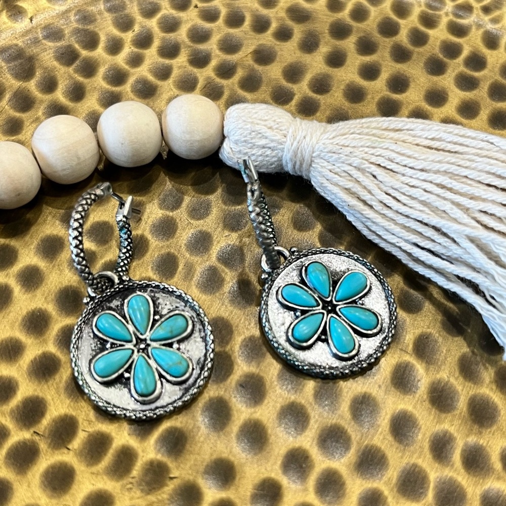 Lucky Brand turquoise flower earrings